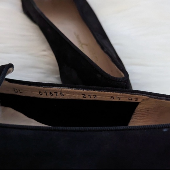 Salvatore Ferragamo Shoes for women size 8.5🖤💛narrow - Picture 6 of 6